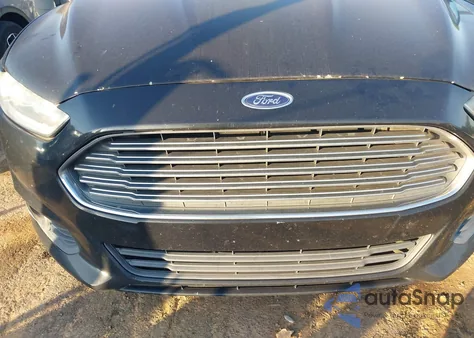 2013 Ford Fusion Hybrid Se z USA, uszkodzony, nr VIN 3FA6P0LU3DR351906